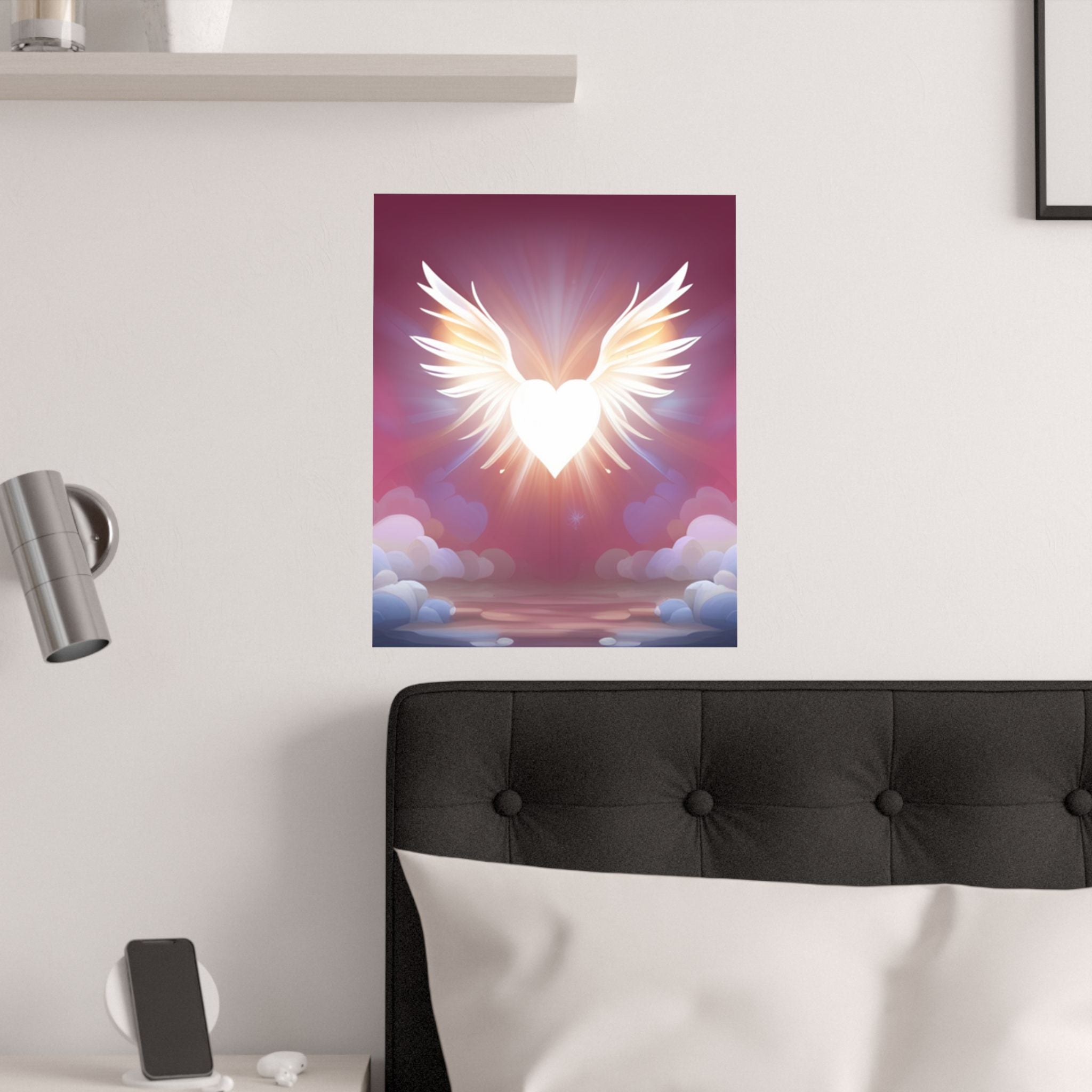 Himmlisches Herz Satin Poster, spiritueller Kunstdruck geflügelter Engel über das Bett