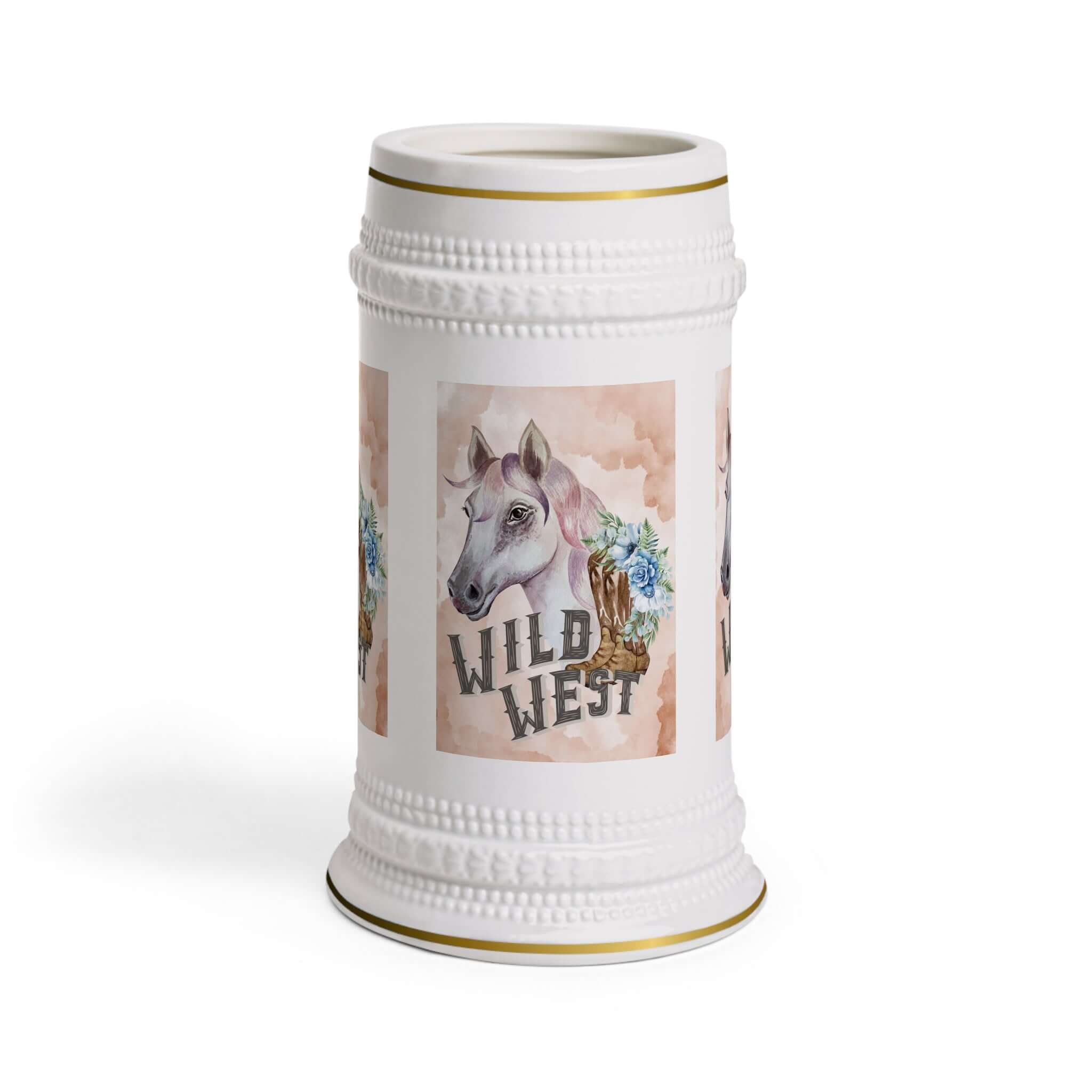 Bierkrug mit Pferdemotiv Ein Bierkrug, der nicht nur praktisch ist, sondern auch mit einem eleganten Pferdemotiv begeistert. Perfekt für Reitsport-Fans, Pferdeliebhaber oder als originelles Geschenk. Design: Stilvolles Pferdemotiv – dynamisch, edel und a