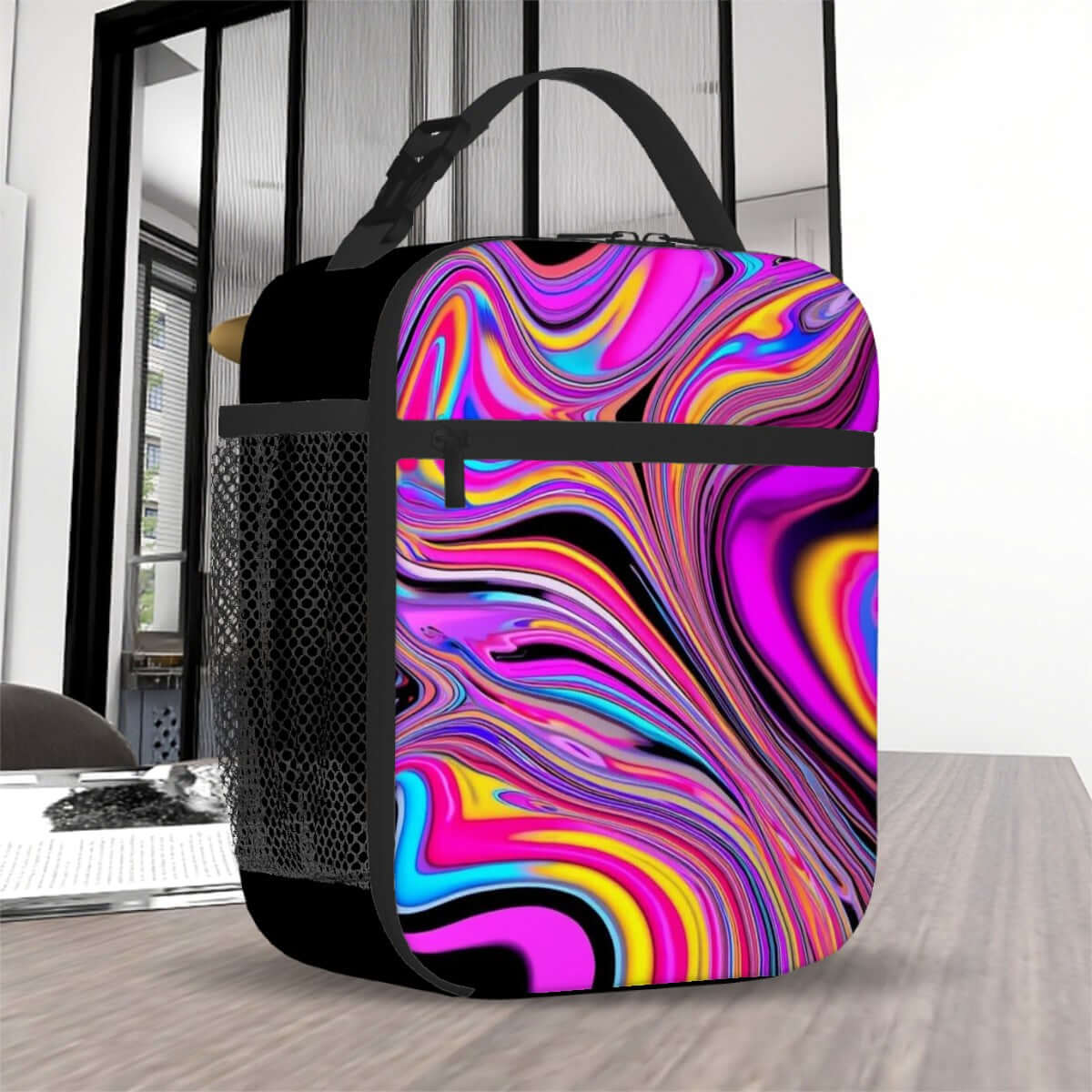 Lunchtasche im Früchte Design aus Oxford-Stoff mit buntem Muster, ideal für Schule oder Büro.