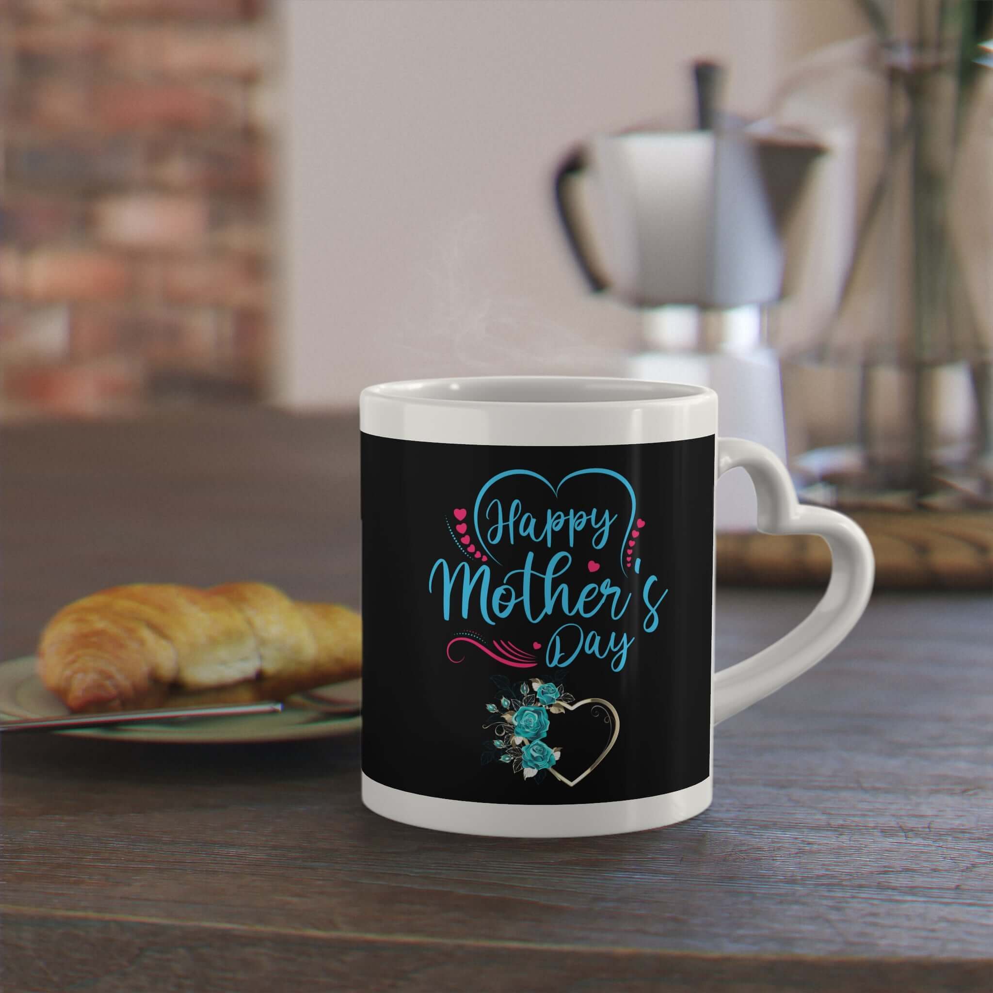 Details für Keramikbecher mit herzförmigem Henkel