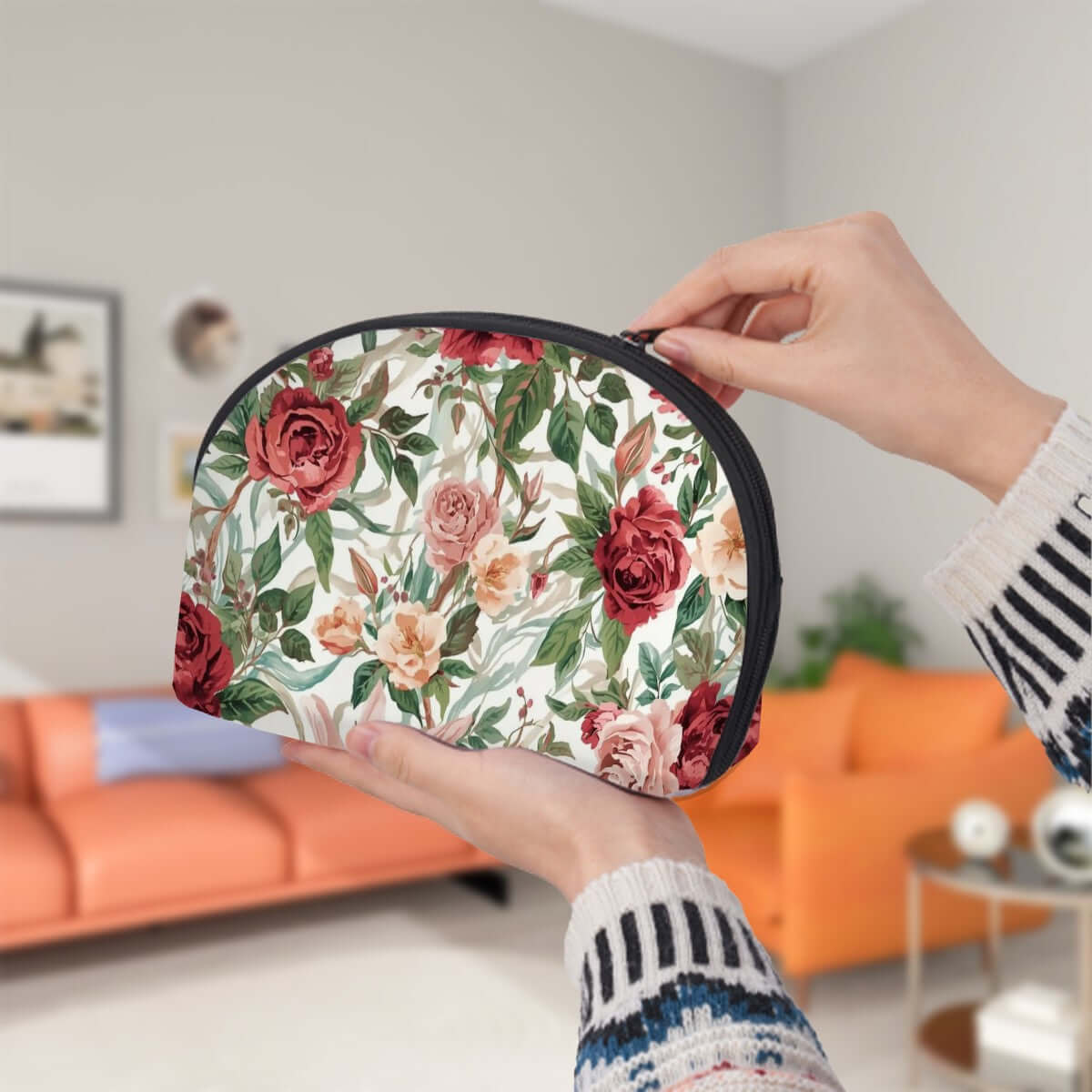 "Aufbewahrungsbeutel-Set (2 Stück)" aus Polyester mit Blumendruck, Reißverschluss, zwei Größen erhältlich, ideal für Aufbewahrung und Reisen.