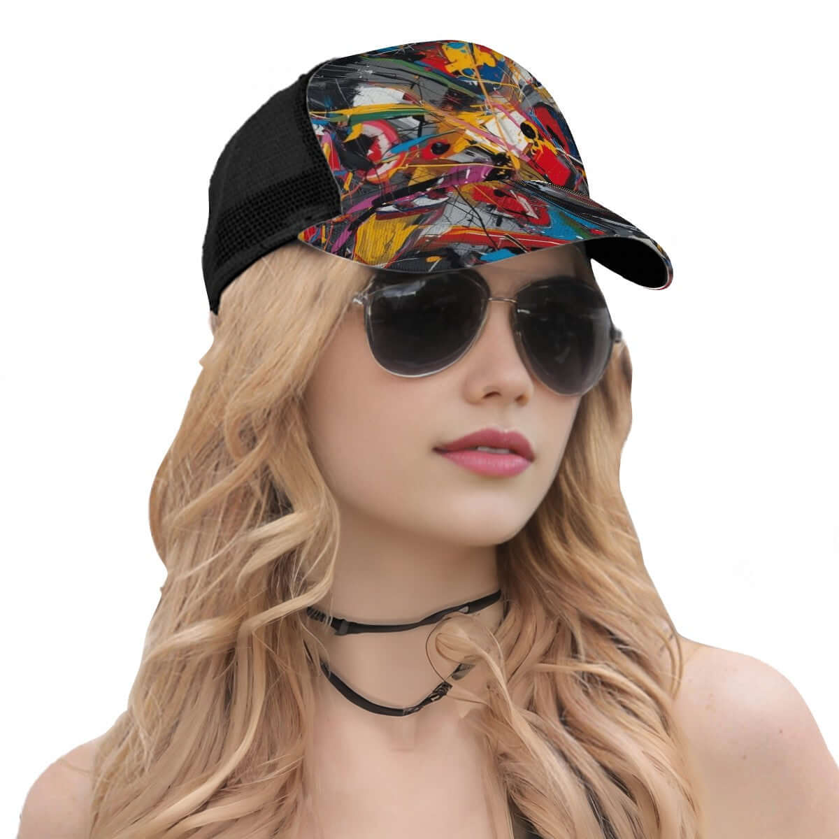 Stylish woman wearing a colorful Baseballkappe mit Mesh-Einsatz and sunglasses, showcasing the breathable mesh and vibrant design.