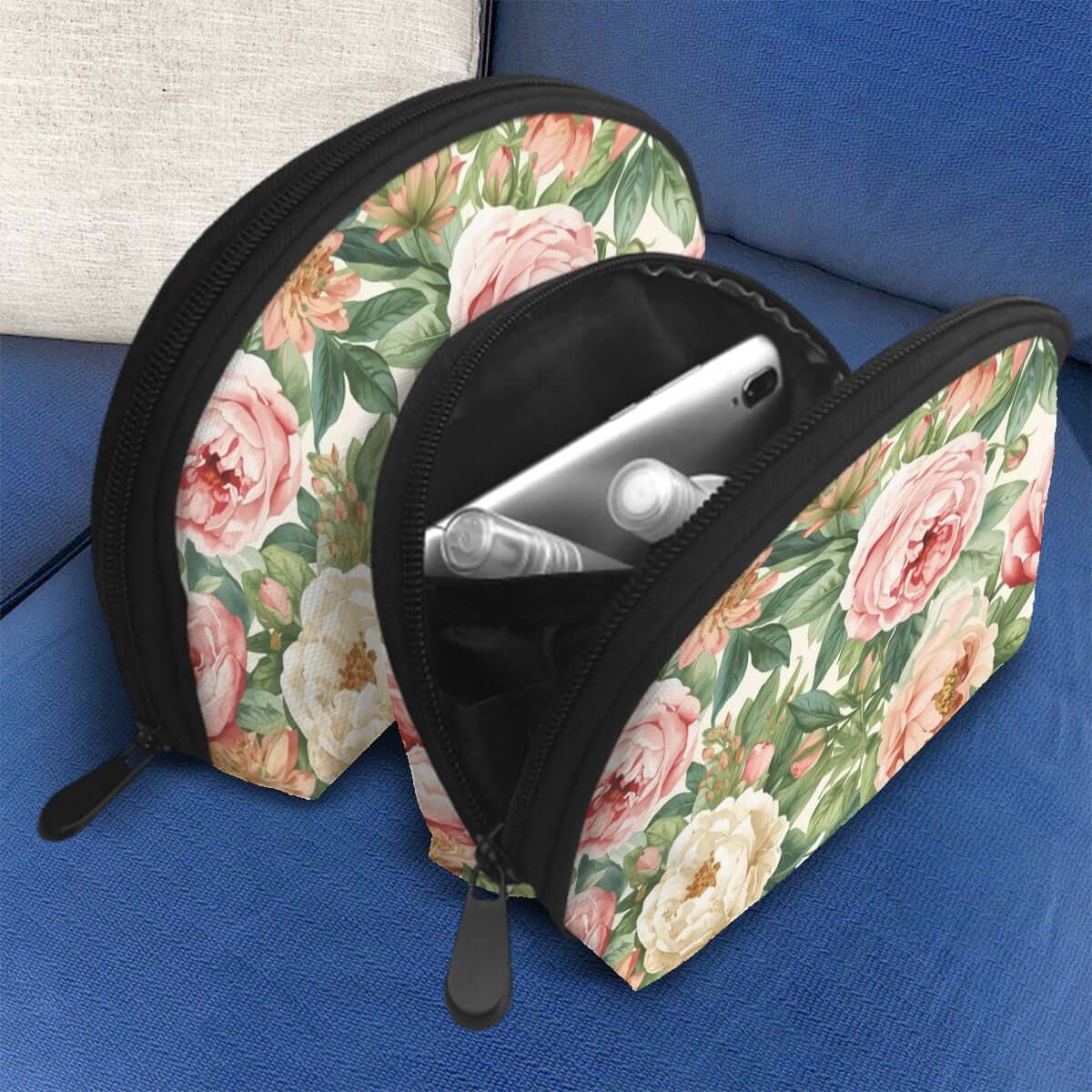 Aufbewahrungsbeutel-Set (2 Stück) aus Polyester mit floralem Design und Reißverschluss, zeigt große und kleine Tasche zur Aufbewahrung.