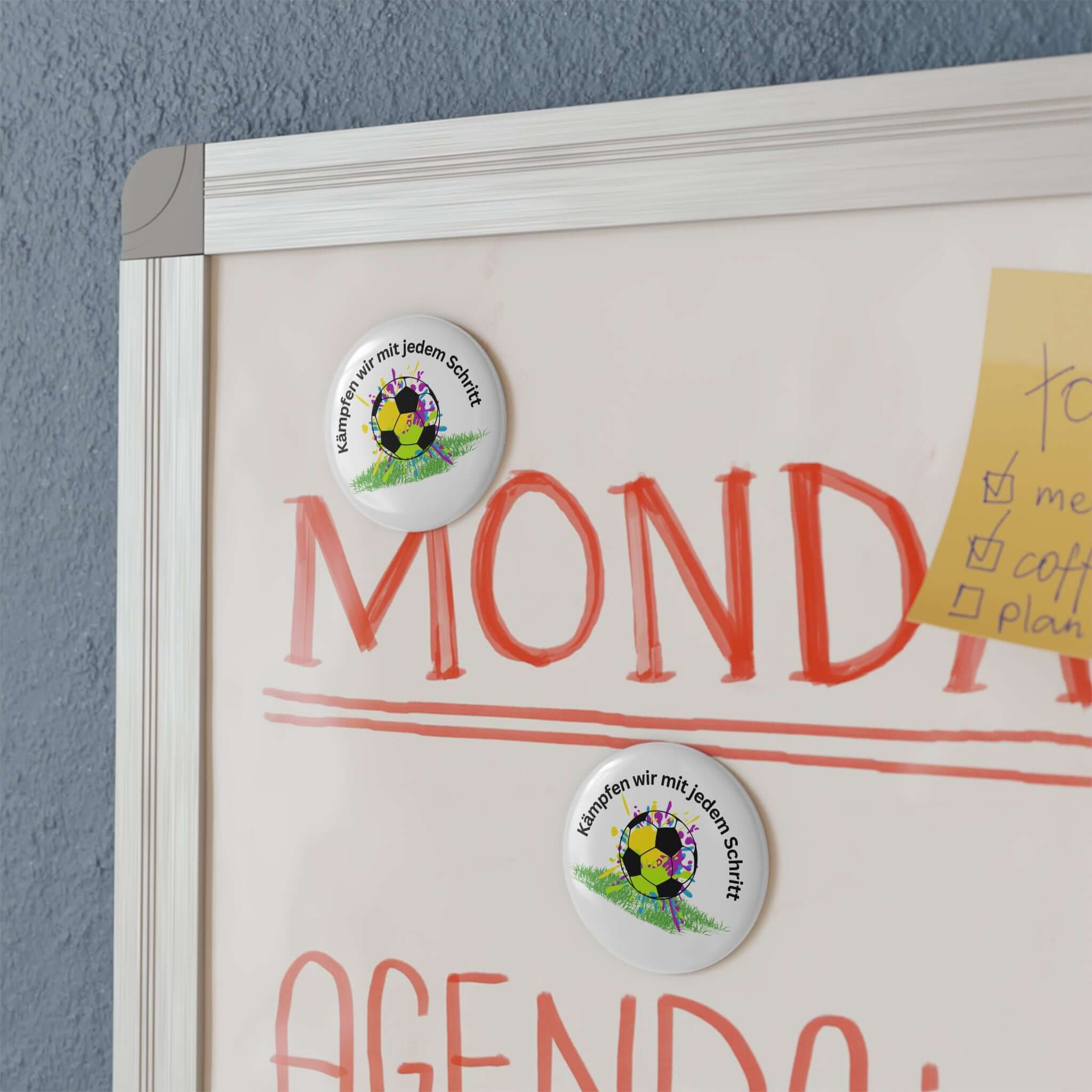 Details für Runder Knopfmagnet mit ein Fußballmotiv