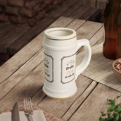 Beer Stein Krug Krug Liebe ist wahre Liebe - 650 ml ceramic stein on rustic table, white with gold trim, perfect for men
