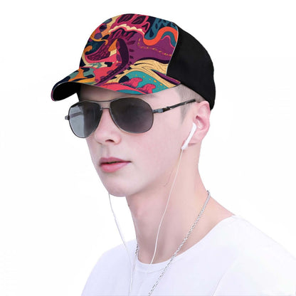 Mann trägt Baseballkappe aus Mesh (vollständiges Muster) mit buntem Design, sieht bequem und atmungsaktiv aus