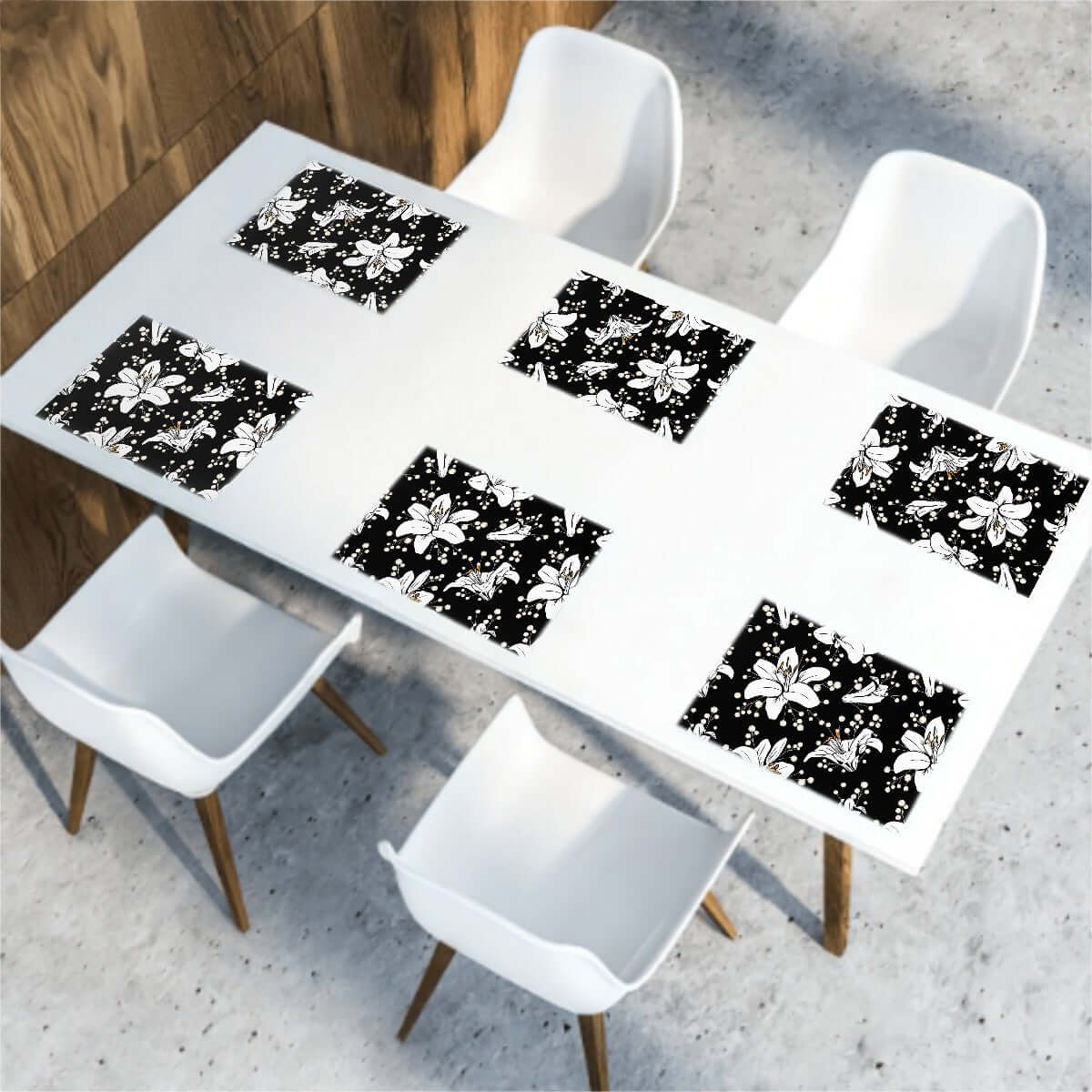 Hitzebeständige Tischsets, 6 Stück, Polyester, sublimierter Blumendruck, 18x12, auf einem Tisch mit weißen Stühlen