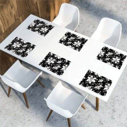 Hitzebeständige Tischsets, 6 Stück, Polyester, sublimierter Blumendruck, 18x12, auf einem Tisch mit weißen Stühlen