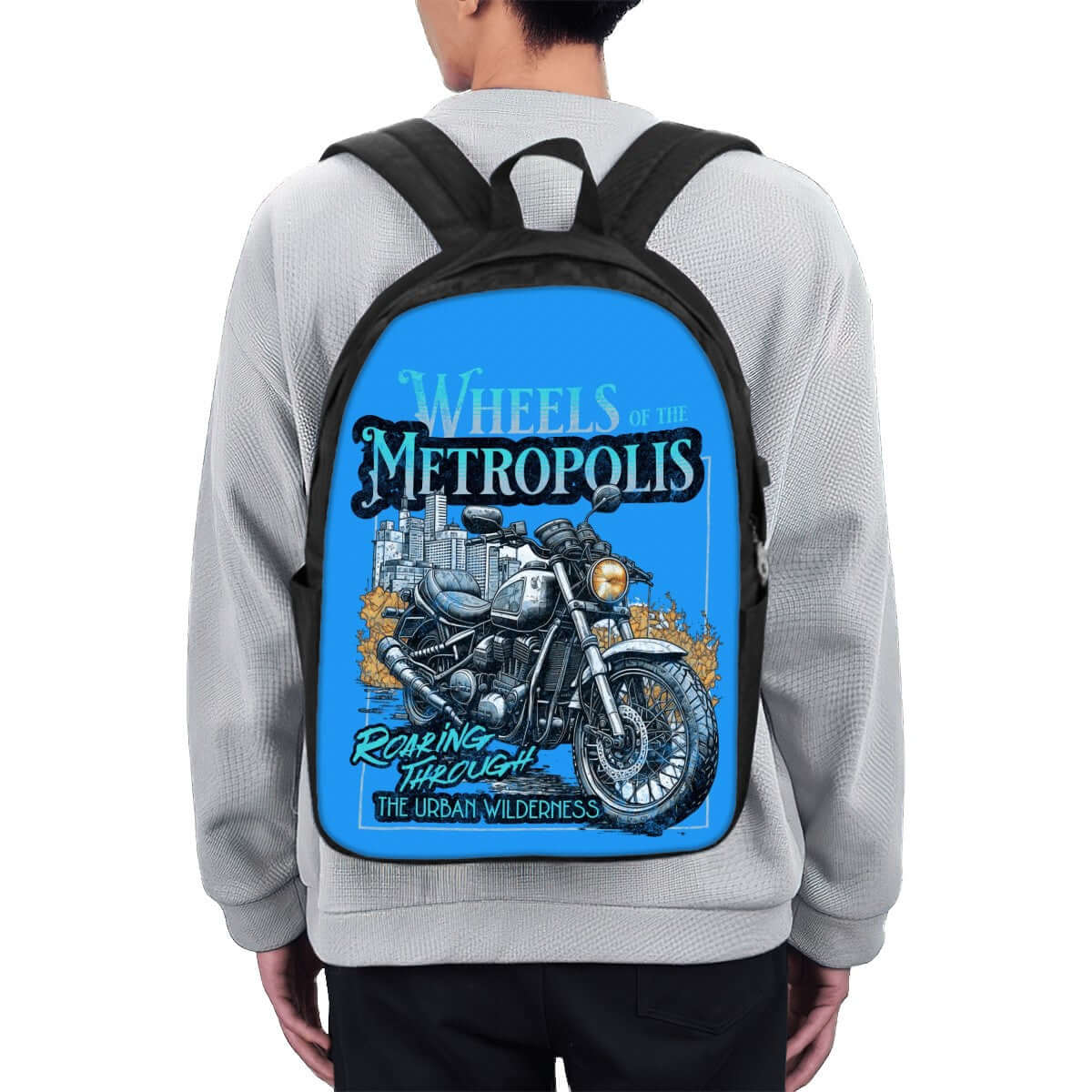 Oxford Reise-Laptop-Rucksack mit USB-Anschluss mit Motorraddesign auf der Rückseite, getragen von einer Person zur urbanen Nutzung