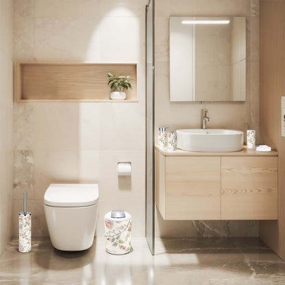 Modernes Badezimmer mit Badezimmer-Accessoires-Set, 5-teilig in ansprechendem Design, inklusive Zahnbürstenhalter aus Plastik.