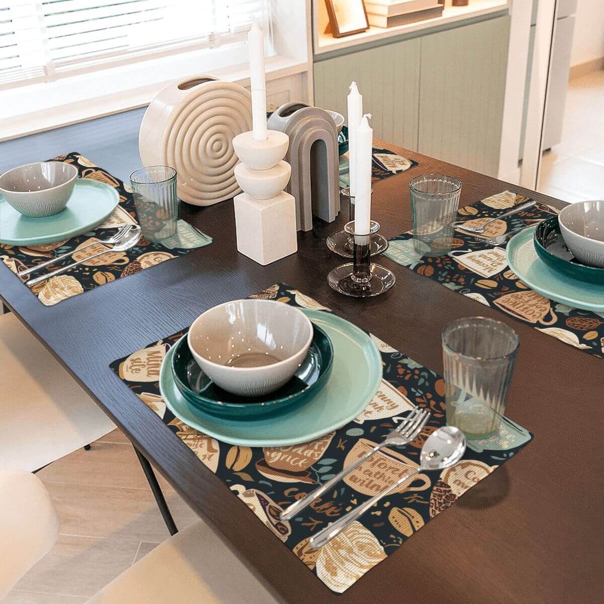 Doppellagige Tischsets aus Leinenimitat auf modernem Tisch mit Geschirr, doppelseitiges Design, hitzefeste Isolierung bis 60 °C, 18x12 Zoll.