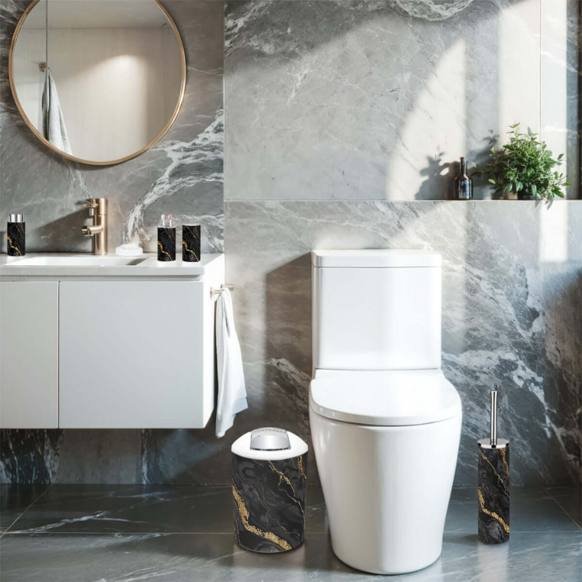 Luxuriöses Badezimmer mit Badezimmer-Accessoires-Set, 5-teilig aus Plastik, einschließlich Zahnbürstenhalter. Details für Badezimmer-Accessoires-Set, 5-teilig ansehen.