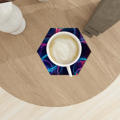 Video Sechseckige Keramikuntersetzer 6er-Set mit einseitigem UV-Druck, ideal für Tassen, auf einem Holztisch platziert.