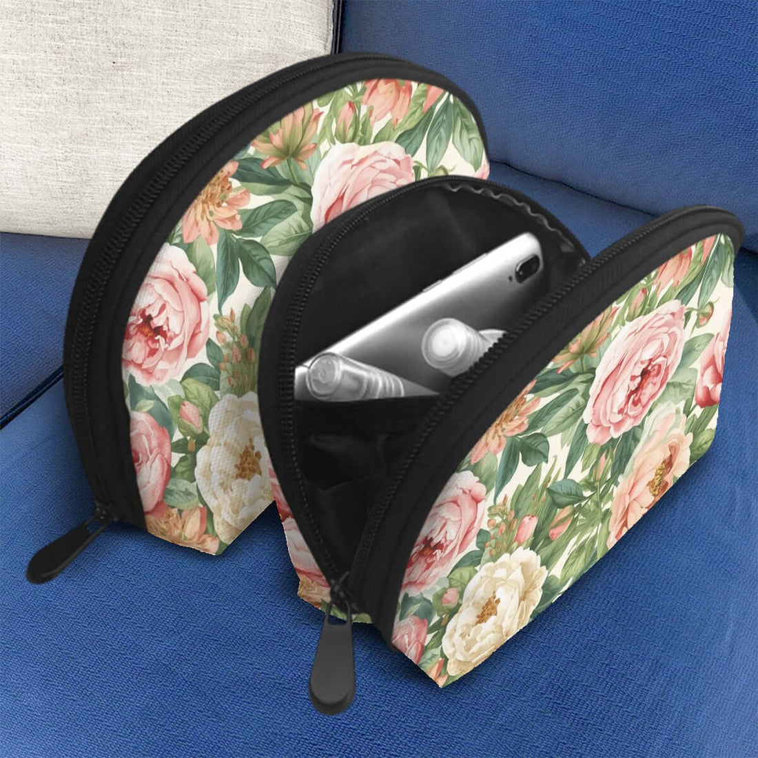 Aufbewahrungsbeutel-Set (2 Stück) aus Polyester mit floralem Design und Reißverschluss, zeigt große und kleine Tasche zur Aufbewahrung.