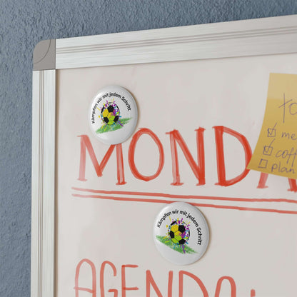 Details für Runder Knopfmagnet mit ein Fußballmotiv 