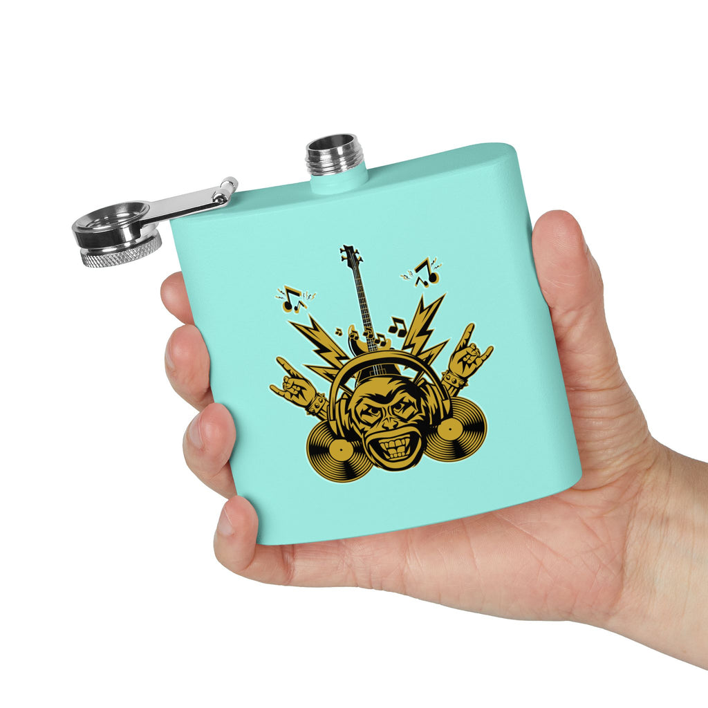 Rockin' Music Lover's Flachmann - 6oz Edelstahl-Flachmann türkis in der Hand