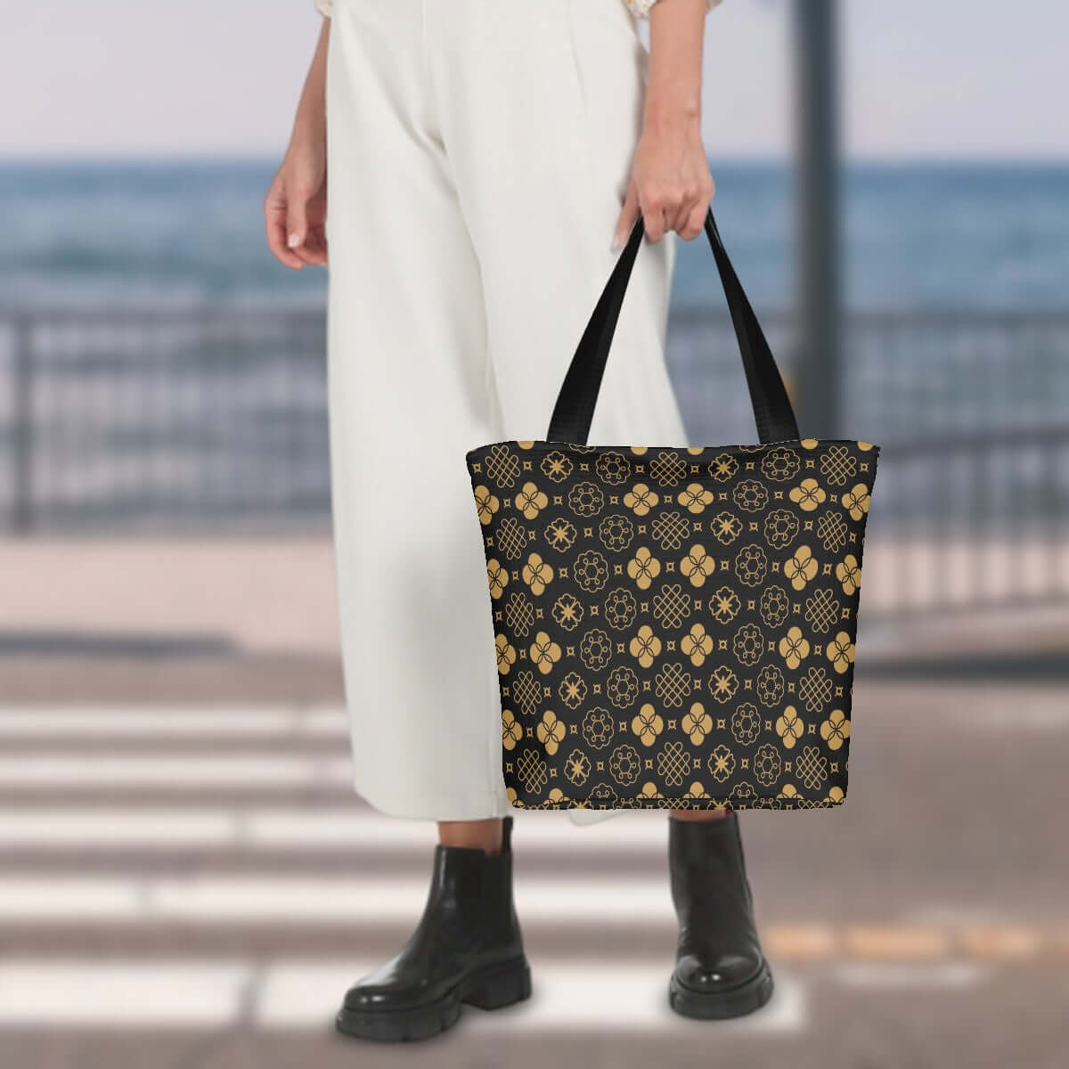 Schultertasche zum Einkaufen für Damen aus Polyester, 11"x7"x13". Elegante Schwarz-Gold-Muster, ideal für stilvolle Einkäufe.