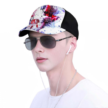 Person wearing Baseballkappe aus Mesh (vollständiges Muster) with sunglasses, showing design and comfort features.