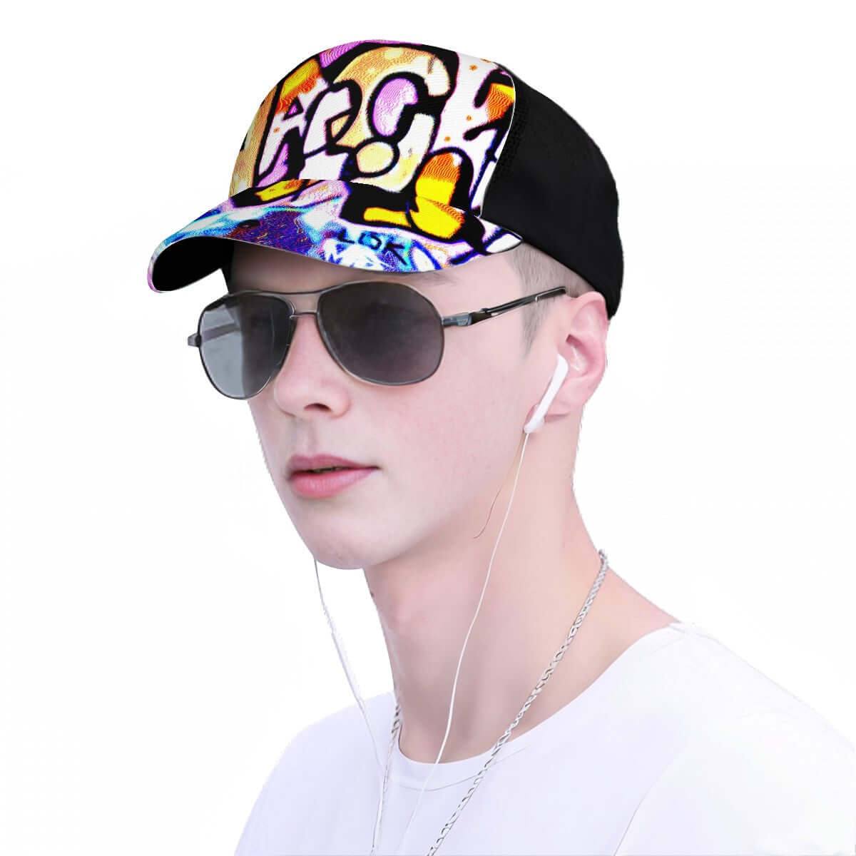 Person wearing Baseballkappe mit Mesh-Einsatz in colorful design, featuring sunglasses and headphones. Ideal for casual style. Clutch-Geldbörse für Damen.