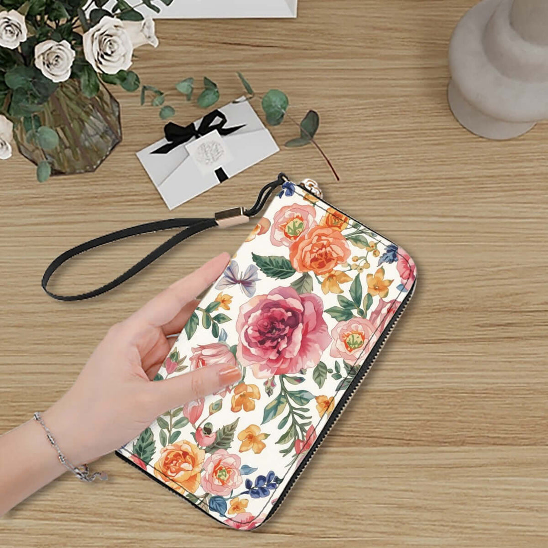 Clutch-Geldbörse für Damen aus PU mit floralem Design, doppelseitiger UV-Druck, großem Fassungsvermögen und mehreren Kartenschlitzen.