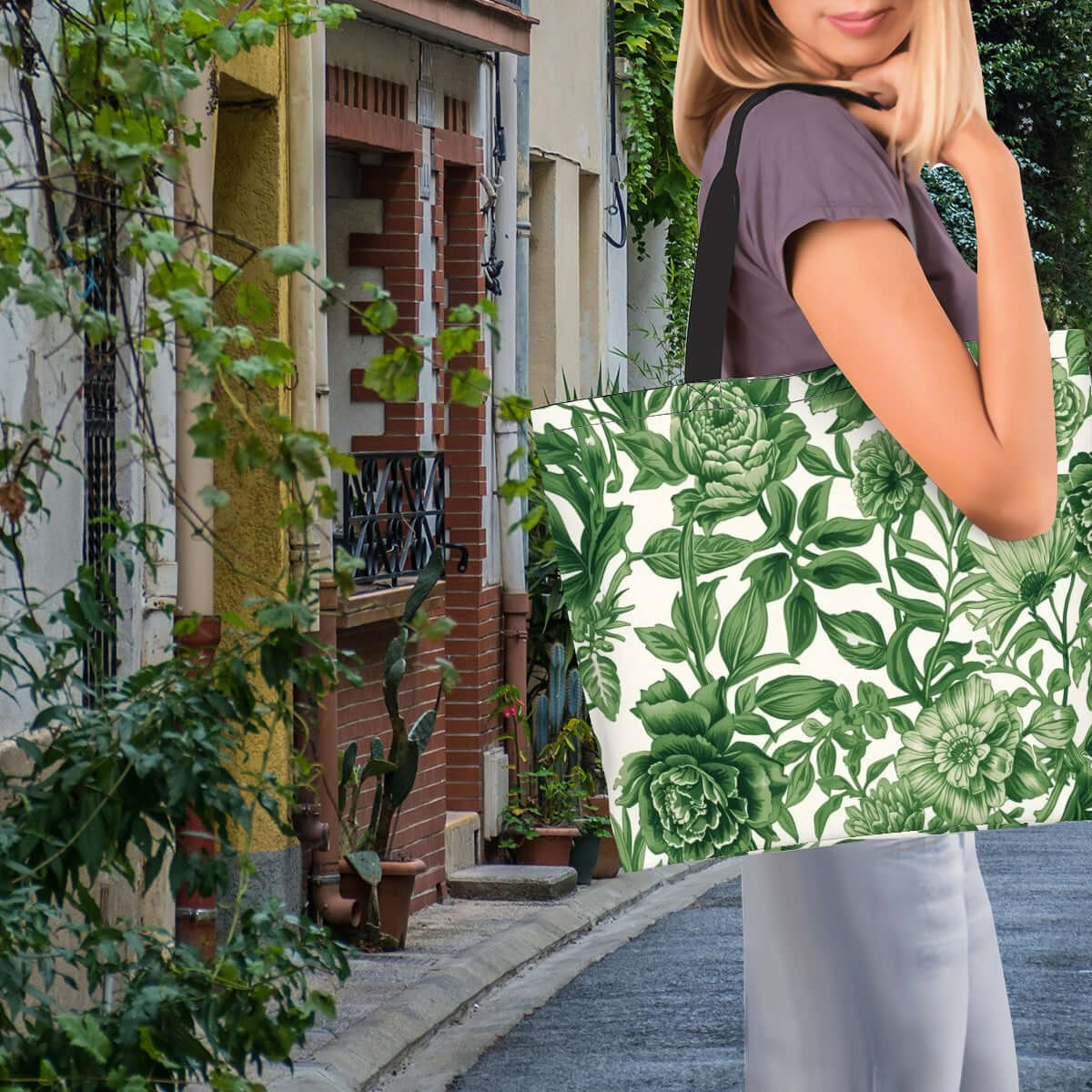 Frau trägt große Schultertasche mit grünem Blumendesign, perfekte Wahl für Alltag und Reisen, 100% Polyester, große Schultertasche