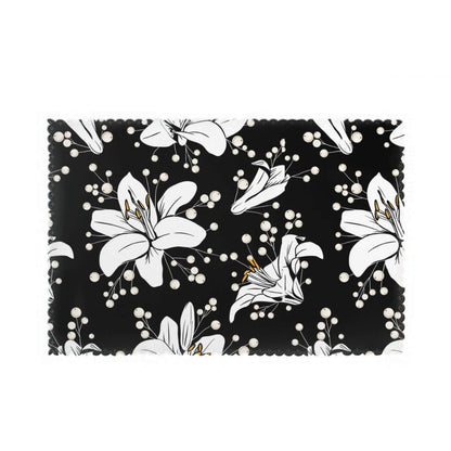Hitzebeständige Tischsets, 6 Stück aus Polyester mit schwarzem und weißem Blumenmuster, ideal für stilvolle Tischanpassung.