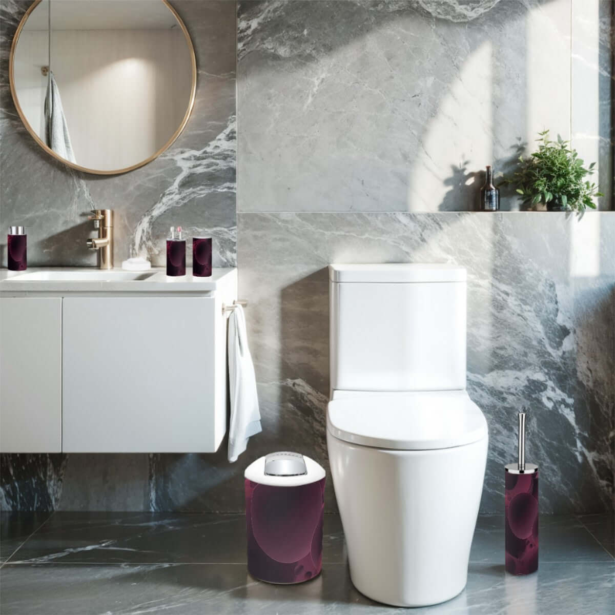 Badezimmer mit Badezimmer-Accessoires-Set, 5-teilig aus Plastik, inklusive Zahnbürstenbecher und Zahnbürstenhalter. Details für Badezimmer-Accessoires-Set, 5-teilig ansehen.