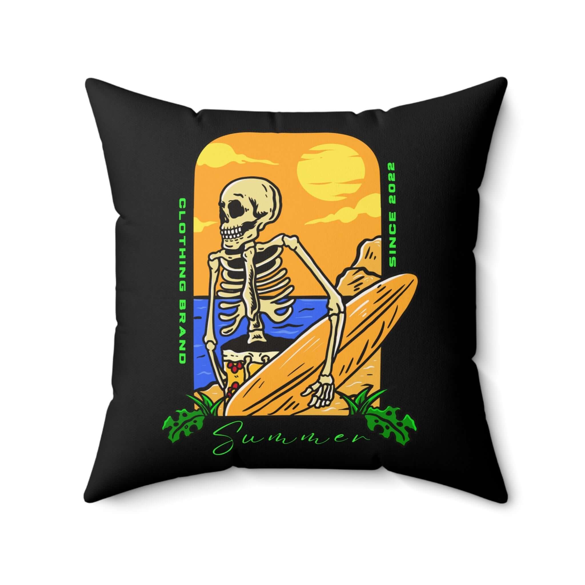 Skelettkissen mit Sommerstimmung – Stranddekor, lustiger Akzent, quadratisches Kissen mit farbigem Skelett am Strand, ideal für Sommerdekor.